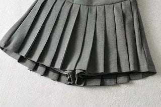 High Waist Front Short Back Length Pleated Skirt With Lining Black